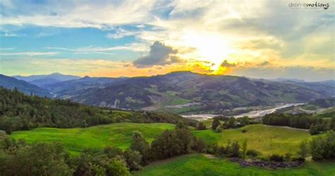 L' insuperabile paesaggio naturalistico Italiano visto dal Drone ...