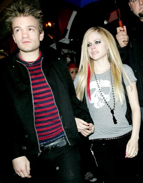 Avril Lavigne With Husband Deryck Whibley New Images Pictures 2012 ~ Hot Celebrity Emma Stone