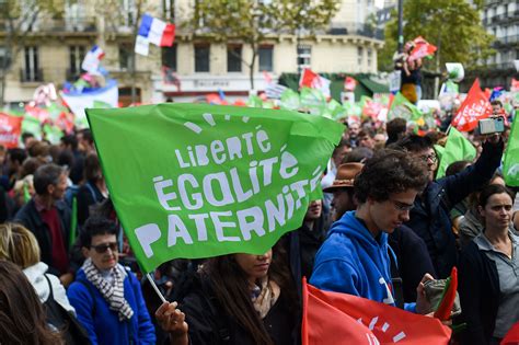 Mass Protests In France Against Ivf For Single And Lesbian Women