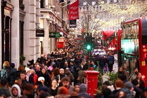 Christmas Rush In London Abs Cbn News