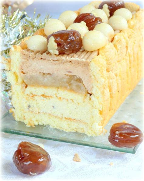 Charlotte à la crème de marron vanille et poires comme une bûche