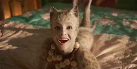 Chega aê pra conferir mais esse cantarolante episódio de os piores filme do mundo do super oito. Watch the Still-Terrifying New Trailer for Cats | Consequence of Sound