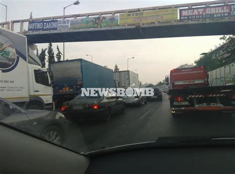 Λόγω των συγκεντρώσεων, κλειστές παραμένουν, οι λεωφόρος λόγω των συγκεντρώσεων και της απεργίας στα μμμ, μετ' εμποδίων διεξάγεται η κίνηση στους. Κίνηση στους δρόμους: Σε ποια σημεία παρατηρούνται μεγάλες ...