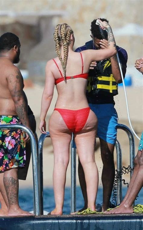 Iggy Azalea Gets Wet And Wild While Wearing A Bikini In Mexico Celebrities