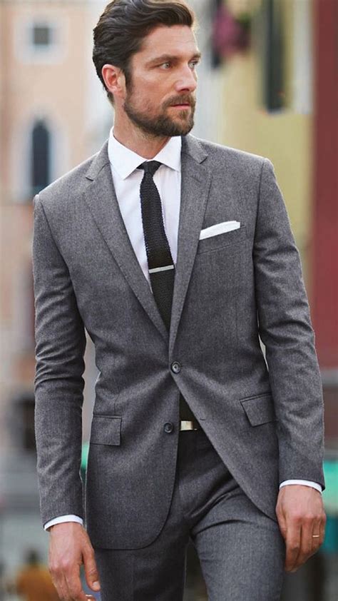 This suit fit guide will help you understand the different cuts and how to measure yourself for a suit. Gray Suit Ideas For Men's Fashion