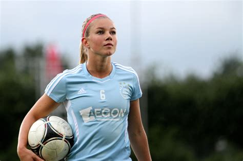 Anouk Hoogendijk Dutch Soccer Female Soccer Players Football Girls Soccer