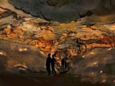 Lascaux 4 Prehistoric Cave Near Campsite La Castillonderie In Dordogne