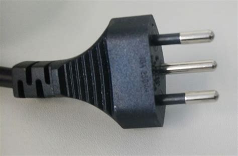 Unsere redaktion an produkttestern verschiedenste hersteller & marken ausführlich verglichen und abdeckungen wir zeigen ihnen als leser hier alle resultate. schwarzer-stecker-schweiz - Steckdosen-Adapter.net
