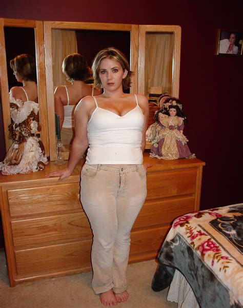 Sexy Chubby Mature Milf Ann Bedroom Tease Porn Gallery
