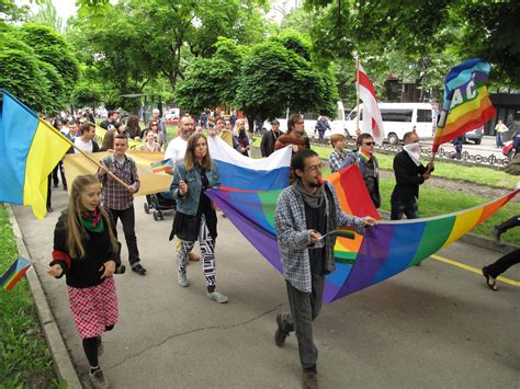 La Comunidad De Lesbianas Gays Bisexuales Y Trans De Moldavia ¿un
