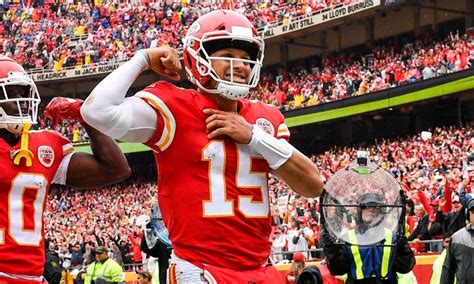 Odds and schedule for nfl's divisional playoff round plus updated odds for the afc the nfl divisional round matchups are set after a fantastic weekend of wild card the sharp information out in vegas had yet another profitable weekend, smashing both of. Super Bowl 55 Odds: Chiefs Early Favorite for 2021 in 2020 ...