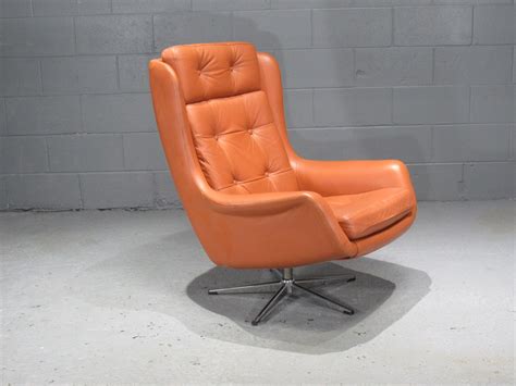 Find the best swivel armchairs & accent chairs for your home in 2021 with the carefully curated shop from armchairs & accent chairs brands you already know and love like fairfield chair, b&t. 1970s Danish Modern Orange Leather High Back Swivel ...