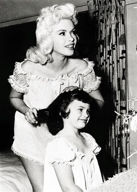 Jayne Mansfield With Her First Daughter Cerca 1955 Jayne Mansfield Mariska Hargitay Mansfield