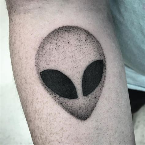 Alien Head Tattoo Outline Yasuko Rosser