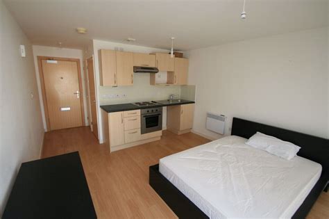 1 Bedroom Apartment For Rent Gunwharf Quays Portsmouth Po1 3sg Unihomes