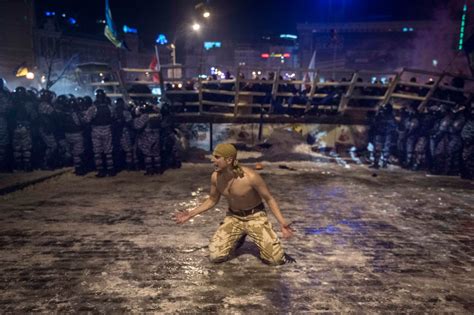 Police Push Into Kiev Square As Crisis Grows The New York Times