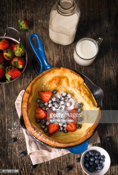 Dutch Baby Pancakes Photos And Premium High Res Pictures Getty Images