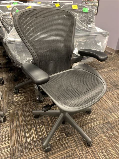 Used Herman Miller Aeron Ergonomic Mesh Desk Chair Graphite Size B