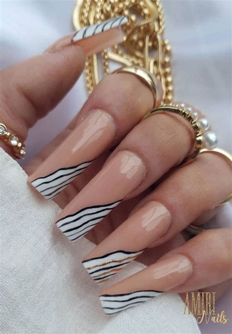 40 Modern French Style Nails To Be Wearing In 2022 Monochrome Side French