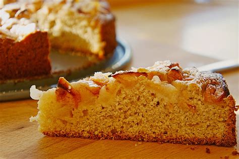 Die köstliche biskuitroulade aus vollkorn versüßt ihnen die kaffeejause. Schneller Apfelkuchen mit Vollkornmehl von christine-n ...