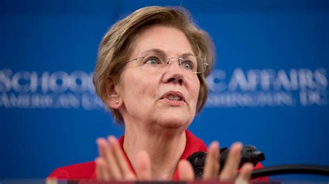 Elizabeth Warren Admits Shes Not A Person Of Color During