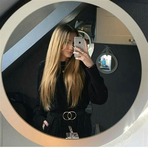 Pin By 𝓂𝑒𝓁𝓀𝒶 On Tumblr Ideas Mirror Selfie Poses Blonde Girl Selfie Mirror Selfie