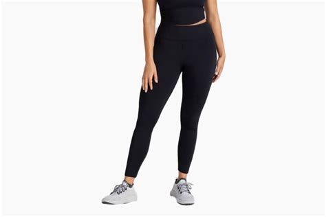 15 Best Yoga Pants For Women To Wear On And Off The Mat
