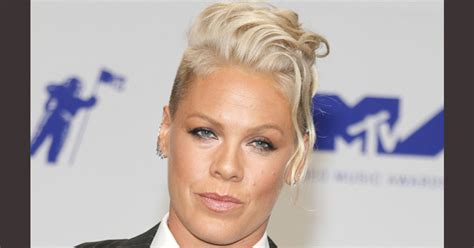 Singer Pink Poses Nude For Photos Embraces Embarrassing Mom Label
