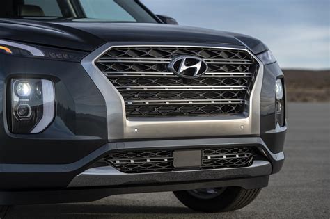 2020 Hyundai Palisade First Drive Review Putting Japan On Notice Carbuzz