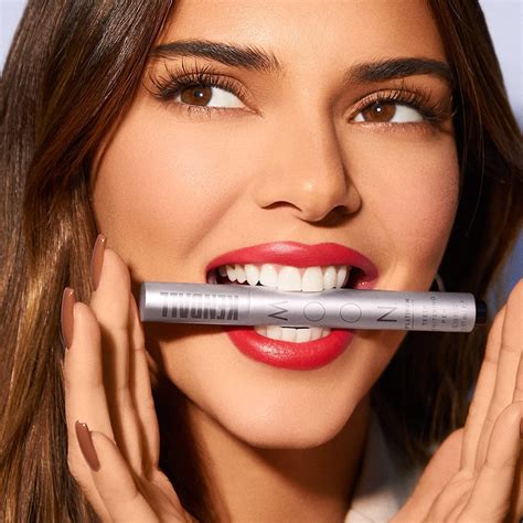Moon Platinum Teeth Whitening Pen Co Created With Kendall Jenner 2x