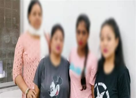 sex racket in raigarh रायगढ़ के स्पा सेंटर में पुलिस ने किया जिस्मफरोशी का भंडाफोड़ 4