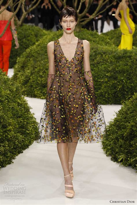 Summer is on its way and with that comes peak wedding season. Christian Dior Spring/Summer 2013 Couture | Wedding Inspirasi