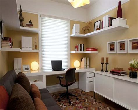 Decorating a new home is so much fun, but it can also be stressful if you don't have a plan. Small home office ideas