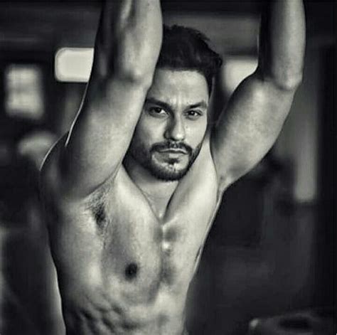 Shirtless Bollywood Men Kunal Khemu Working Out Topless Is So Hot