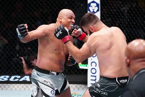 Ufc Vegas 63 Marcos Rogerio De Lima Picks Up First Round Submission Of Former Champ Andrei Arlovski