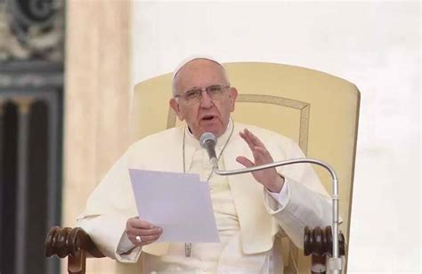 Papa francesco si è seduto sulla sedia che gli è stata preparata, ha ammirato la sindone e poi si è secondo alcune fonti che hanno mangiato oggi con papa bergoglio, il pranzo si è svolto in un clima. Papa Francesco, udienza: la comunione vince sulle divisioni / Vita Chiesa / Home - Toscana Oggi