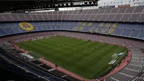 Godine osnovala skupina švicarskih, engleskih i katalonskih nogometaša koju je predvodio joan gamper, a klub je postao simbol katalonske kulture i katalonizma uz moto više od kluba. Barcelona FC played in an empty stadium as the unrest over ...