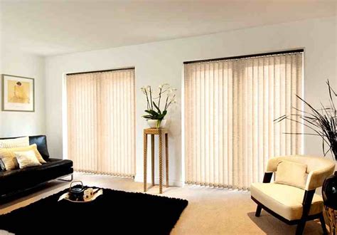 No matter if a large window front, high windows, wide windows or several small ones lighten your room, vertical blinds master every kind of challenge. Vertical Blinds Pictures Gallery | QNUD