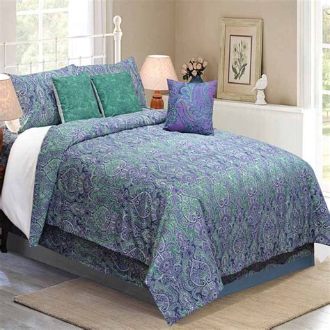 Right now this bed set is on sale and shipping is also free!! Bedding King Size 7 pc Set Czar Paisley Lavender