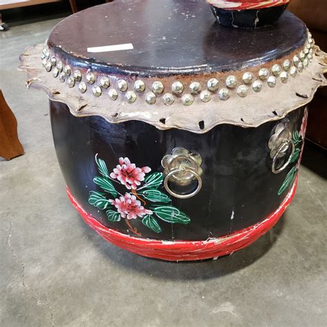 Small And Large Chinese Drums