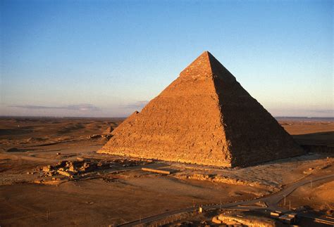 Huit momies de l époque pharaonique retrouvées dans une tombe en Egypte rts ch Sciences Tech