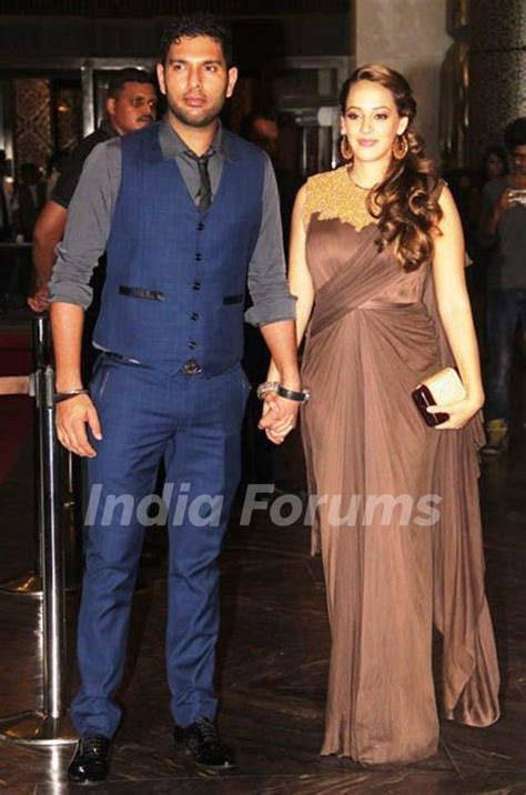 Yuvraj Singh With His Wife Hazel Keech Photo