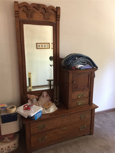 Antique Gentlemans Dresser With Standup Mirror