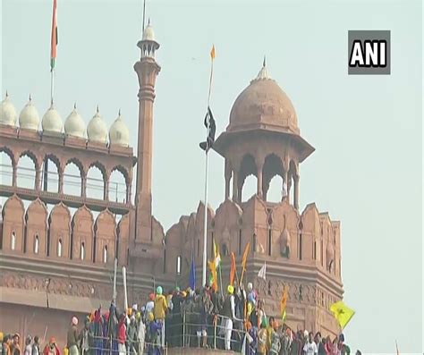 We are here to help. Farmers' agitation intensifies as protesters reach iconic ...