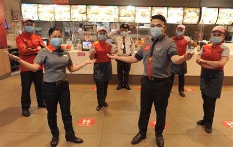 Jollibee Group Brands Offer 10 Discount To Vaccinated Customers