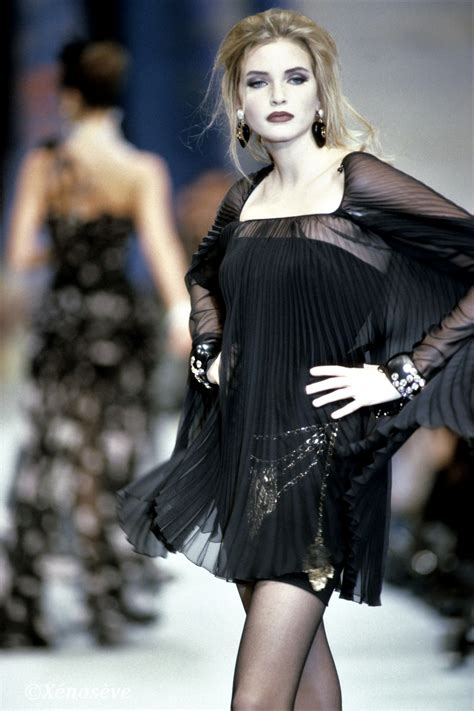 Nadja Auermann 90s Fashion Runway Fashion Vintage Fashion Fashion