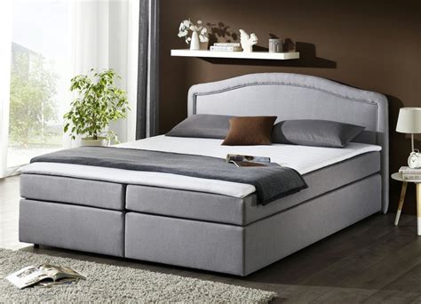 Für bauchschläfer ist ein topper aus kaltschaum zu empfehlen. Boxspringbett mit Komfortschaum-Topper - Betten | BADER