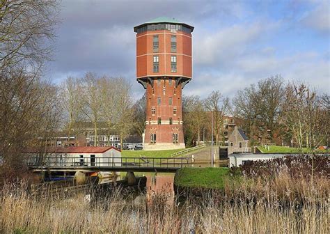 Het ligt aan de ijssel, het zwarte water en aan de overijsselse vecht. Transformatie Watertoren Zwolle - Nieman