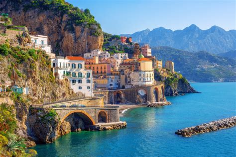 Miasto Atrani Przez Amalfi Na Pięknym Wybrzeżu Morza Śródziemnego