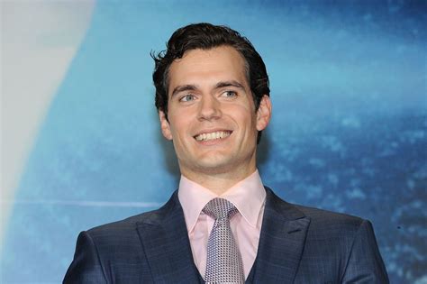 100 pics of henry cavill looking ridiculously handsome henry cavill superman v henry caville
